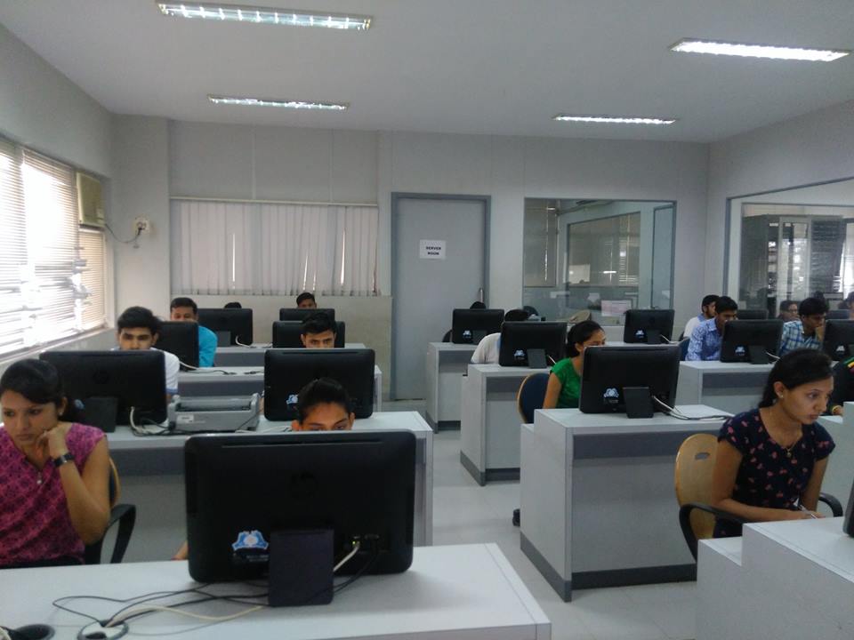 persistent-systems-ltd-pune-conducted-be-project-program-test-for-2016-17-batch-at-rcpit-shirpur